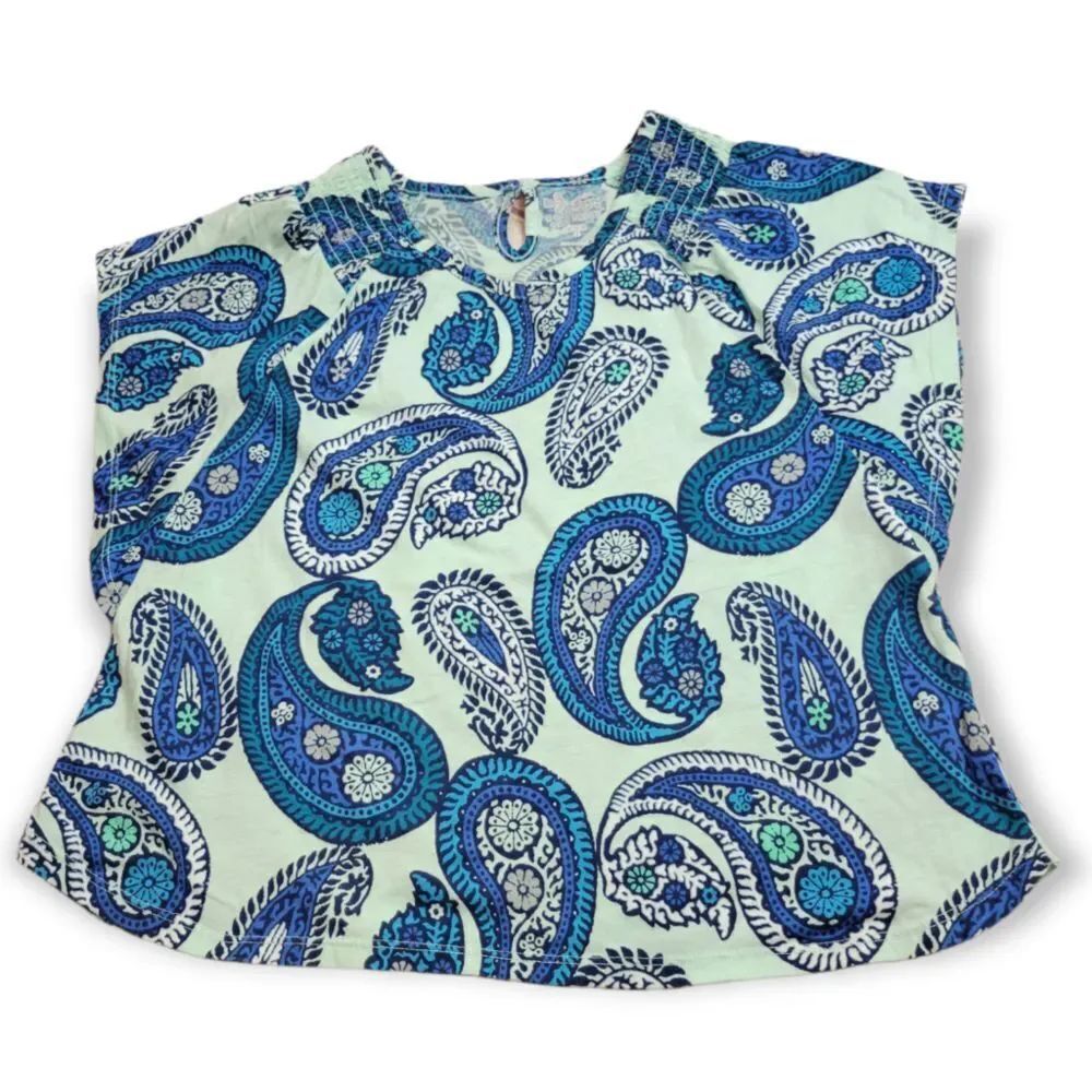 Old Navy paisley shirt M8